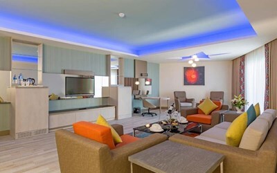 Deluxe Suite